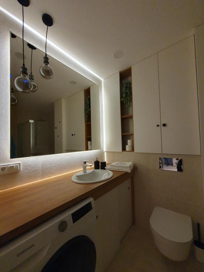 Parko Rezidencija Apartments - Self Check-In ปาเนเวชิส ภายนอก รูปภาพ